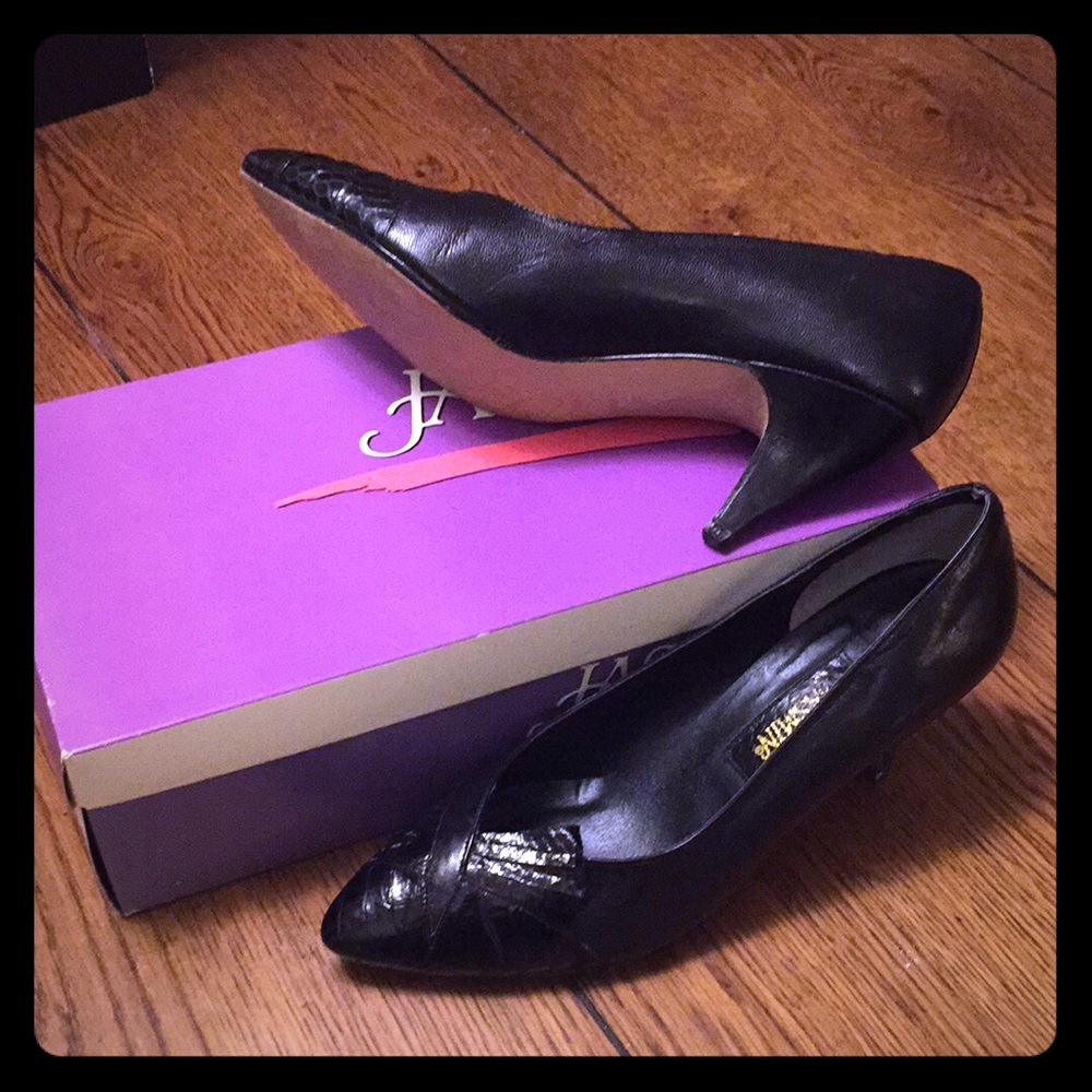 Women’s pumps